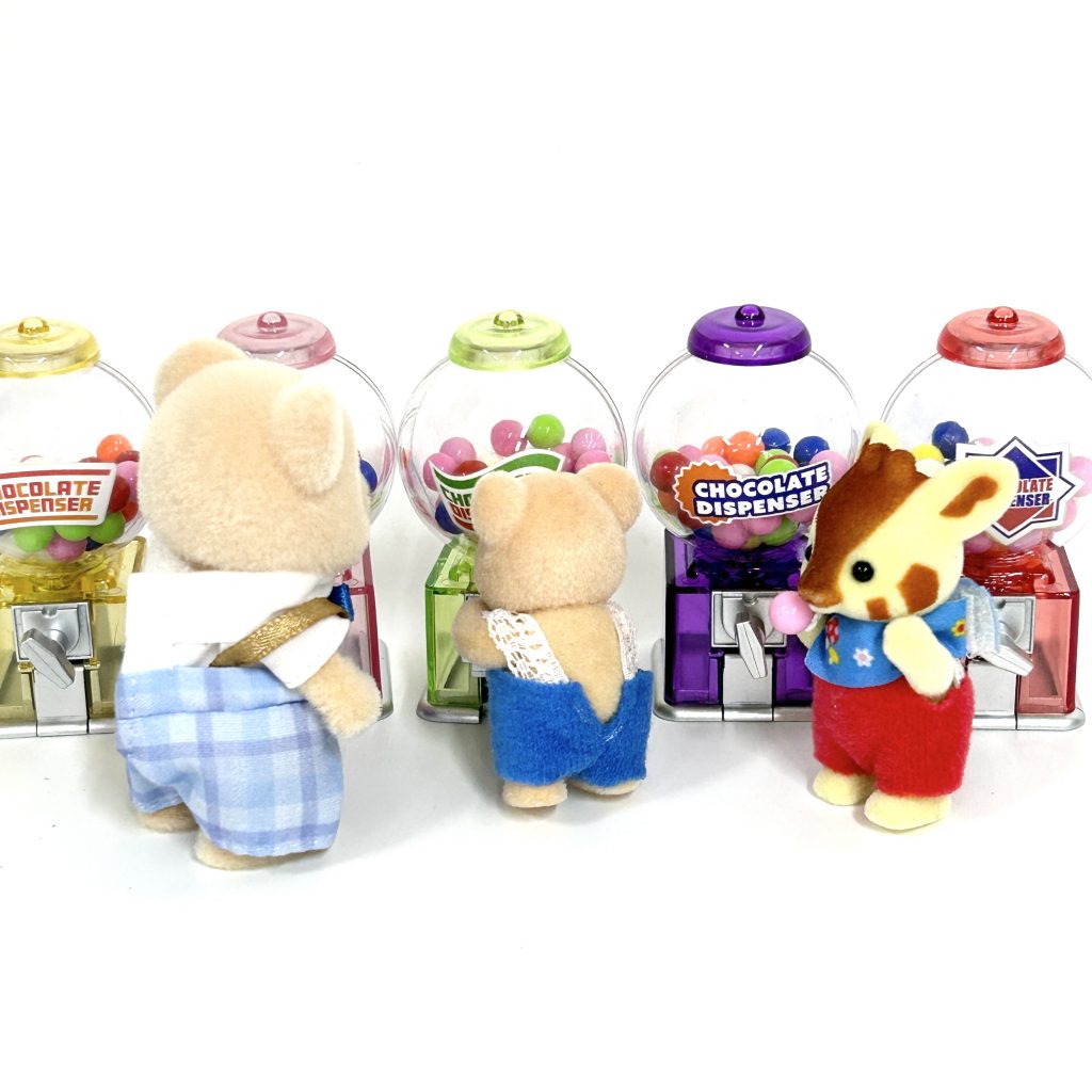 Capsule Toy Chocolate Dispenser Mascot Strawberry