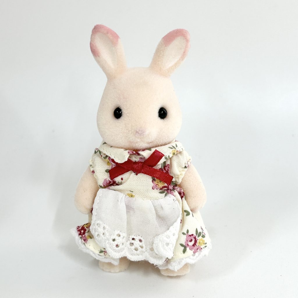 [used] Pink Rabbit Strawberry Rabbit Mother Sylvanian Families Calico Critters