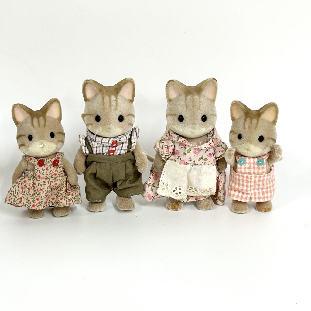[used] Striped Cat Family Sylvanian Families Calico Critters