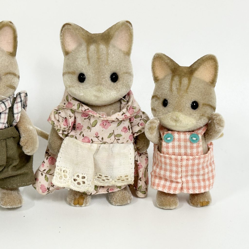 [used] Striped Cat Family Sylvanian Families Calico Critters