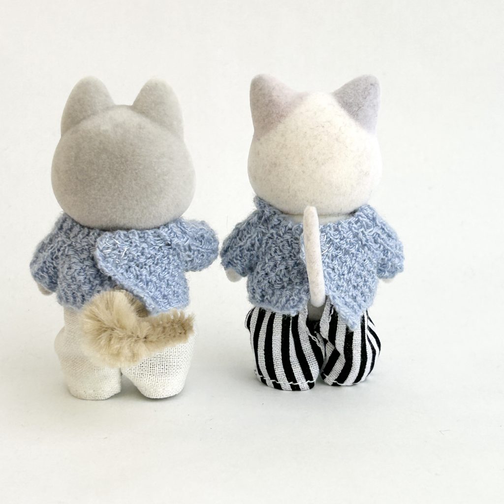 Ensemble pull tricoté bleu fait main