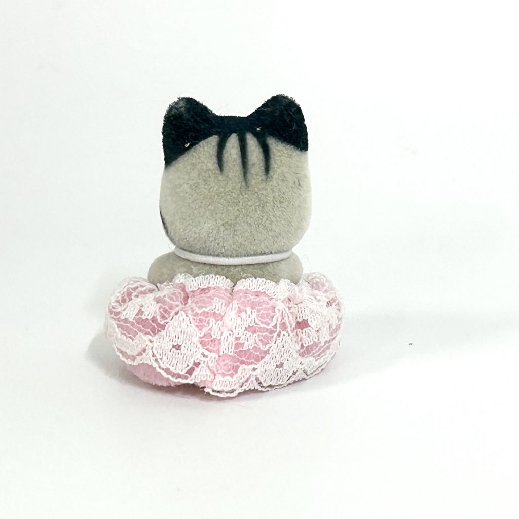 [used] Grey Cat Baby Sylvanian Families Calico Critters