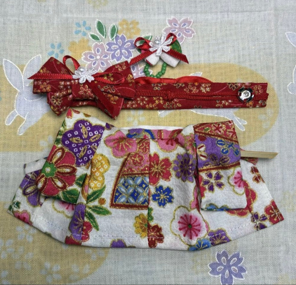 Kimono for Mother White with Floral Pattern Handmade