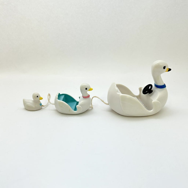 [Used] SWAN BOAT SET SET Epoch Sylvanian Families