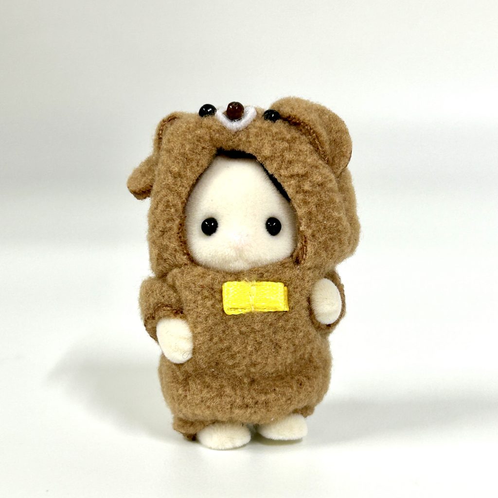 [used] 35th Anniversary Charcoal Cat Baby In Brown Dog Costume 2020 14525 Sylvanian Families Calico Critters