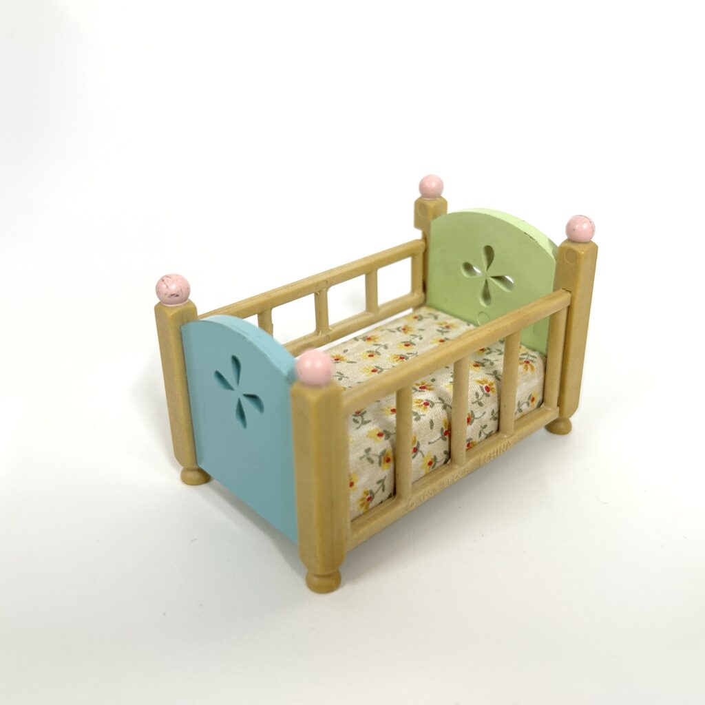 [used] Baby Bed Sylvanian Families Calico Critters
