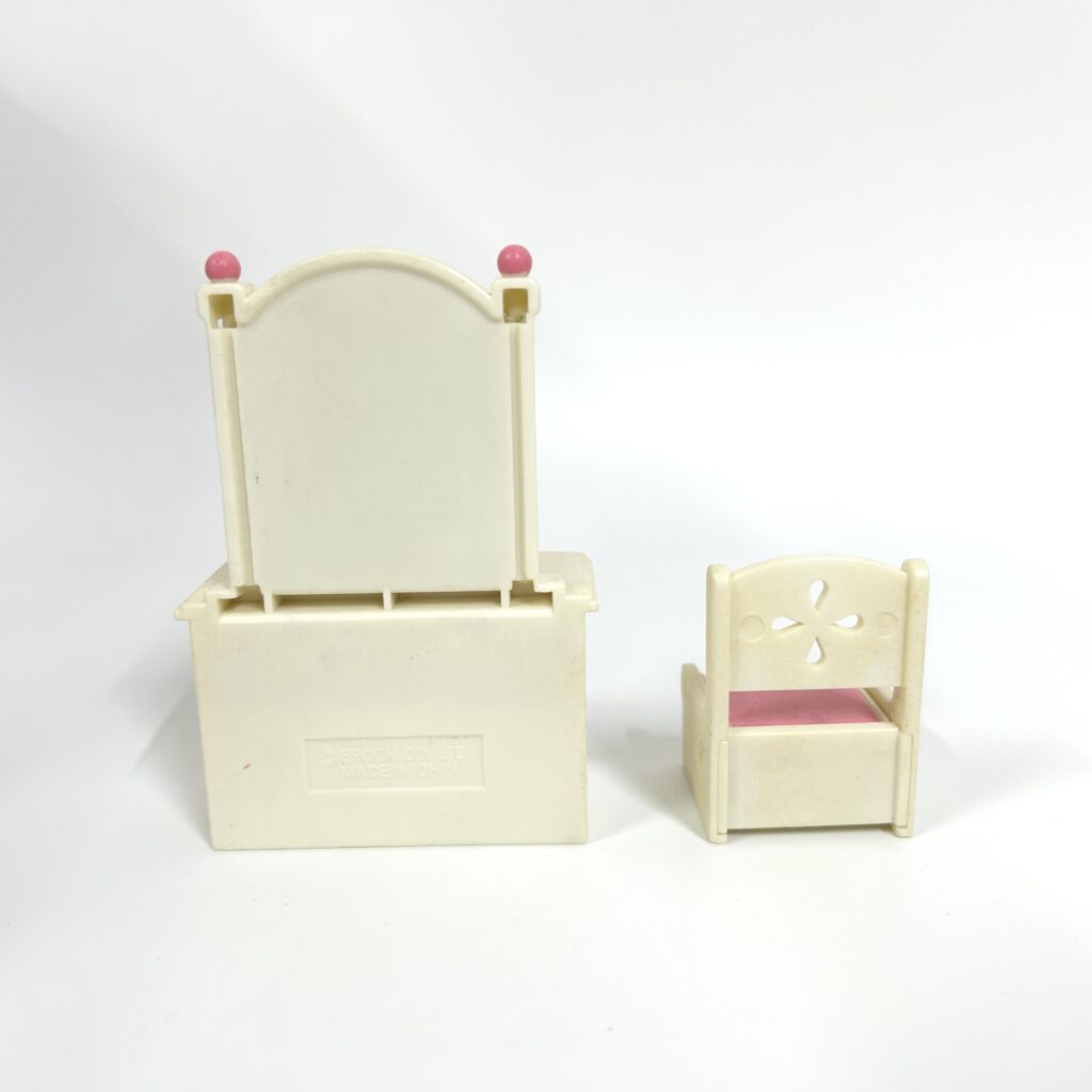 [used] Dresser and Chair Set Sylvanian Families Calico Critters