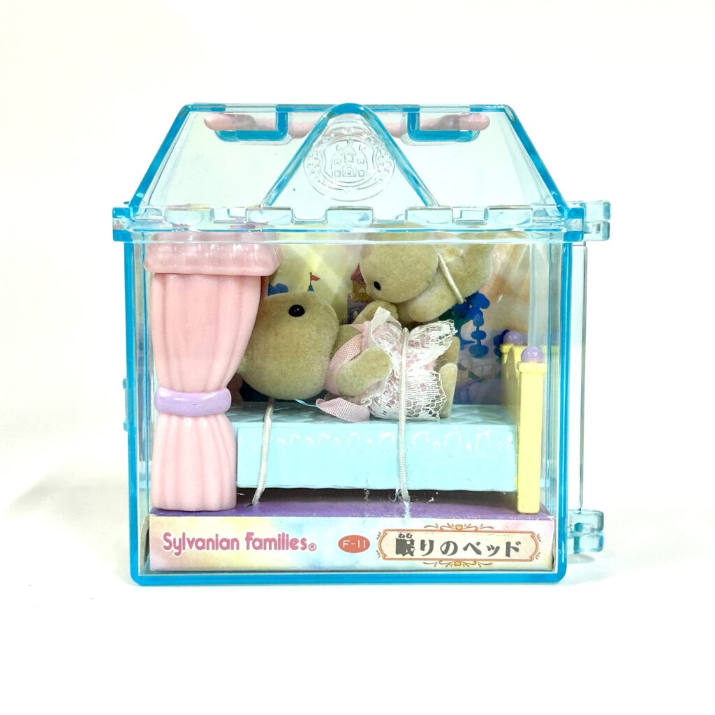 [used] Vintage Misty Forest Sleeping Bed 1997 F-11 Sylvanian Families Calico Critters