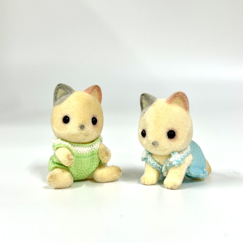 [d'occasion] Vintage Whiskers Chats tachetés jumeaux Sylvanian Families Calico Critters