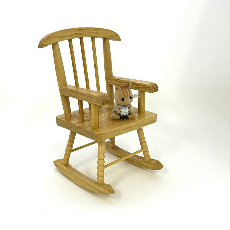 [Used] WOODEN LARGE ROCKING CHAIR Does not apply