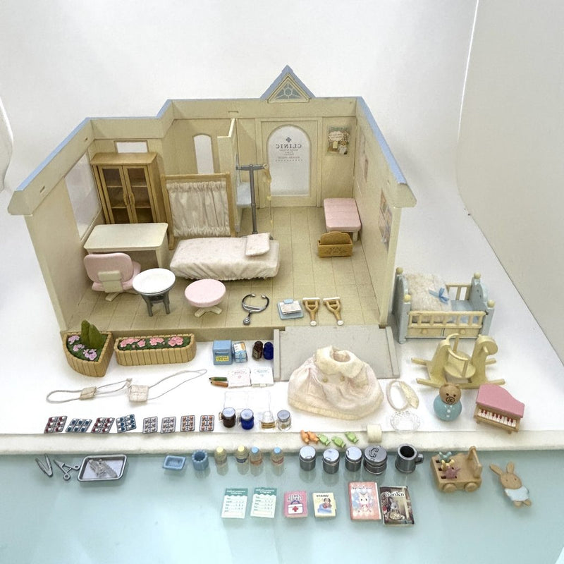 [Used] COUNTRY CLINIC GIFT SET 02-2IB Epoch Japan Sylvanian Families