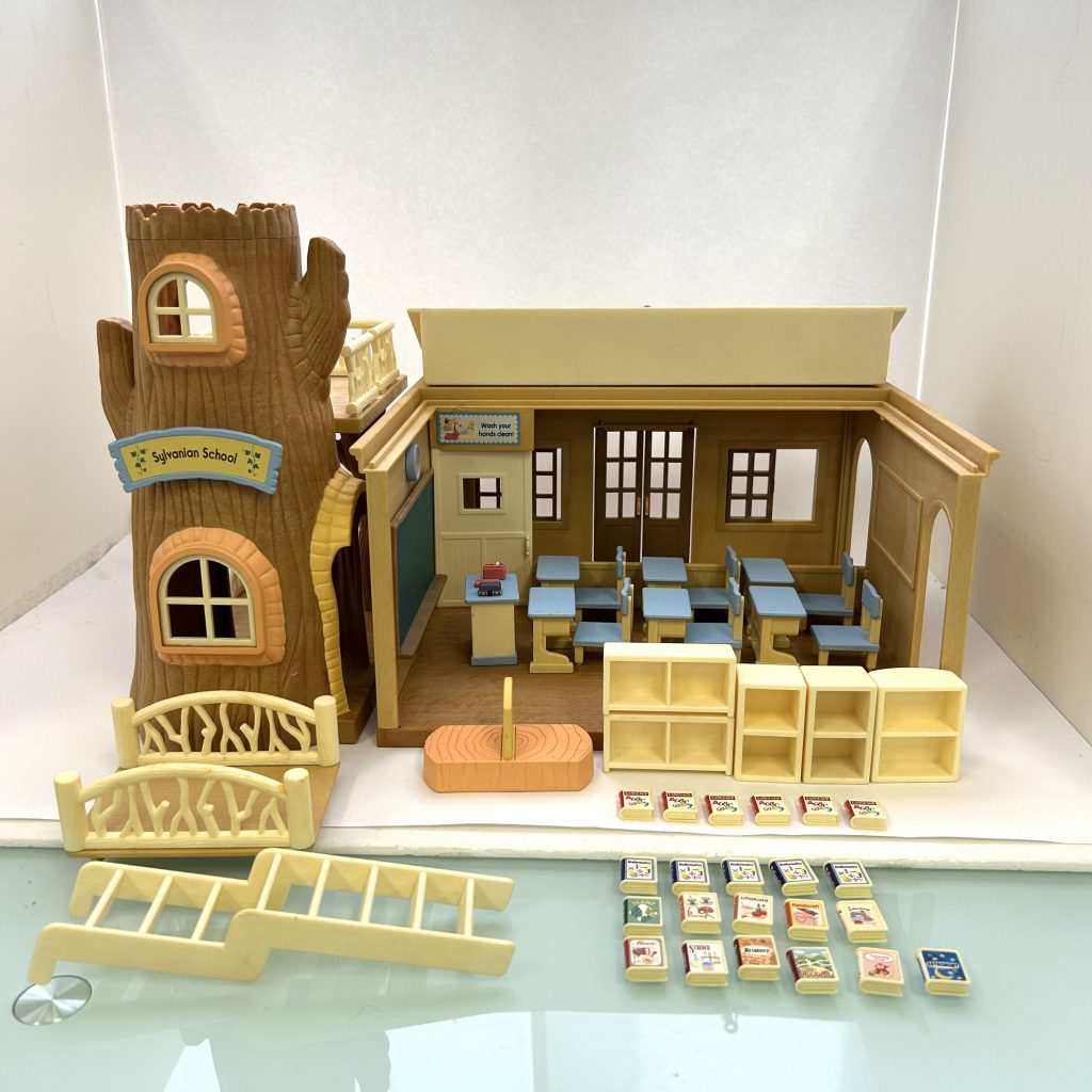 Tree House Calico Critter Schoolhouse Calico Critters Country Tree