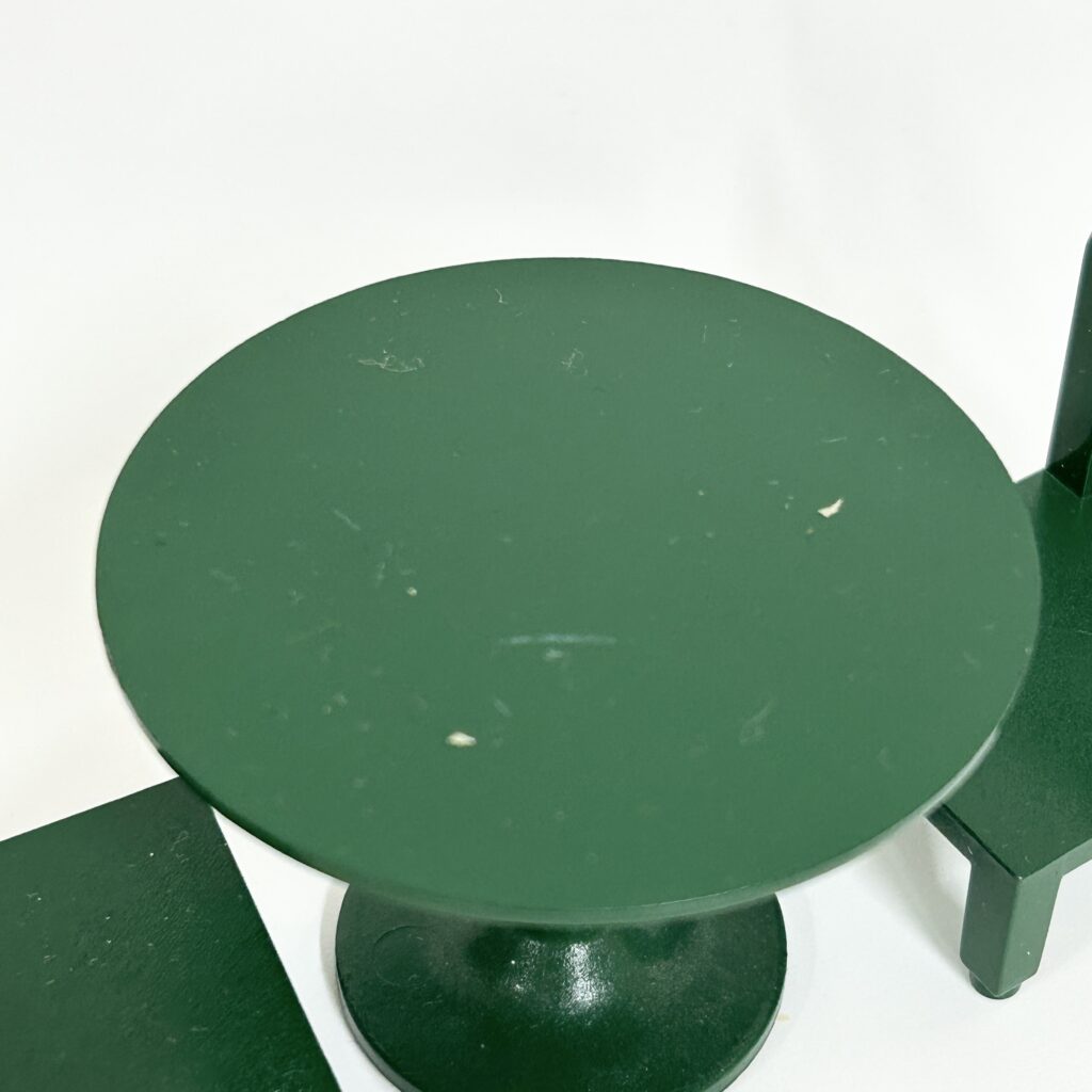 [used] Green Round Table Sylvanian Families Calico Critters