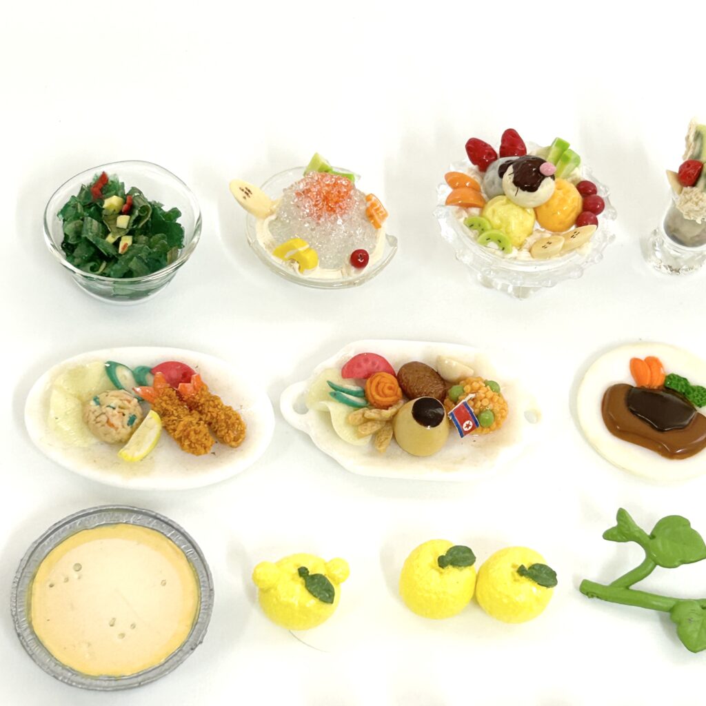 [used] Miniature Dishes with Food No brand