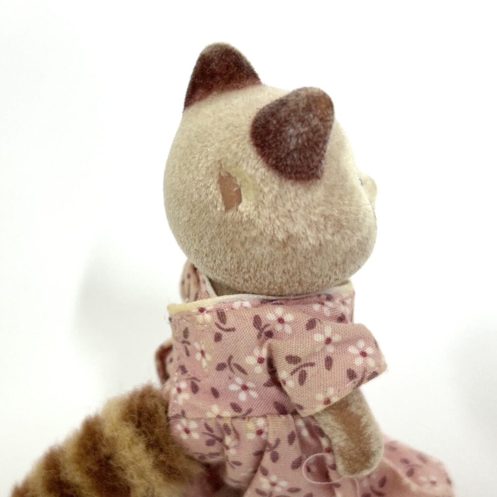 [used] Raccoon Mother Sylvanian Families Calico Critters