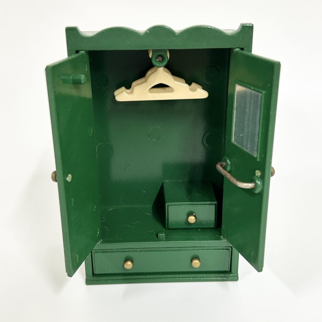 [used] Vintage Green Closet Sylvanian Families Calico Critters