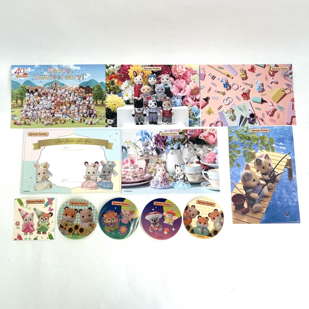 Ensemble de cartes postales et autocollants A Sylvanian Families Calico Critters