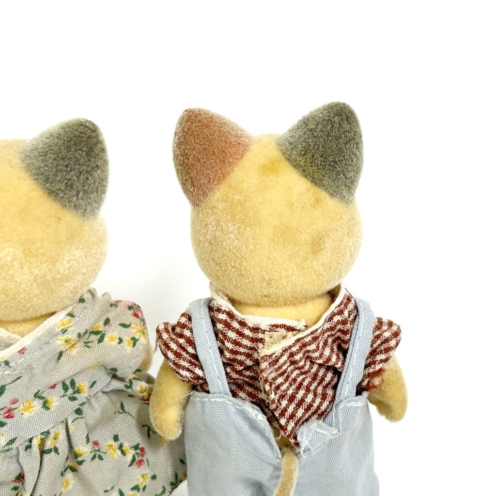 [used] Vintage Whisker Spotted Cat Family Sylvanian Families Calico Critters