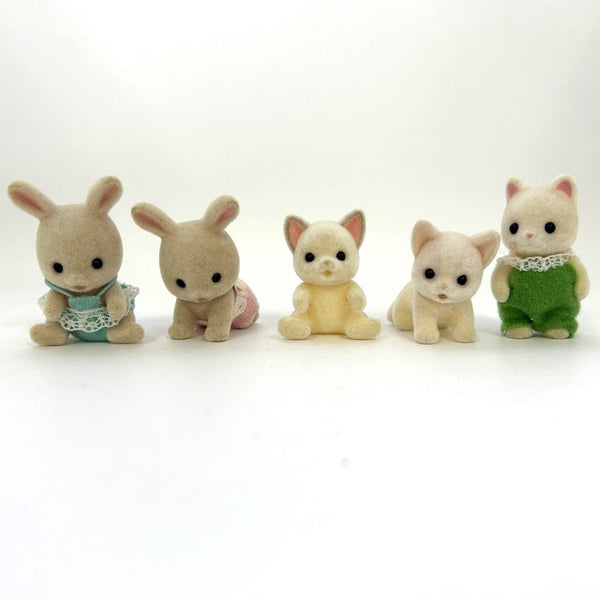 [Used] BABIES SET MILK RABBIT CHIHUAHUA SILK CAT Epoch Sylvanian Families