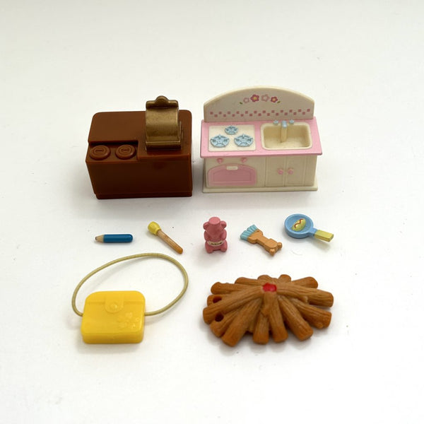 [Used] SMALL STOVE SINK AND CHECKOUT COUNTER FOR BABIES Epoch Sylvanian Families