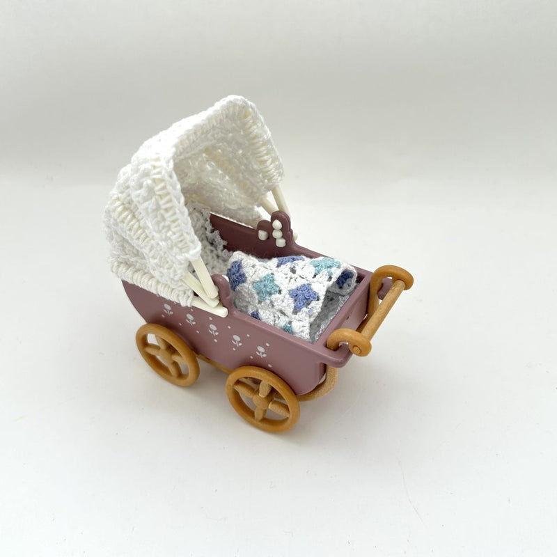 [Used] STROLLER WITH A HAND-KNITTED BLANKET Epoch Sylvanian Families