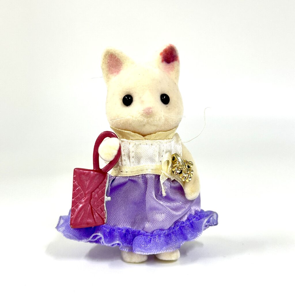 arabic
[مستعمل] سلسلة تاون، سلسلة تاون جيرل، قطة حريرية 6003، Sylvanian Families Calico Critters