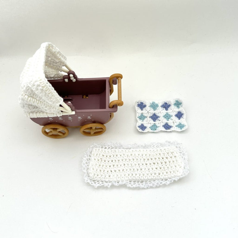 [Used] STROLLER WITH A HAND-KNITTED BLANKET Epoch Sylvanian Families