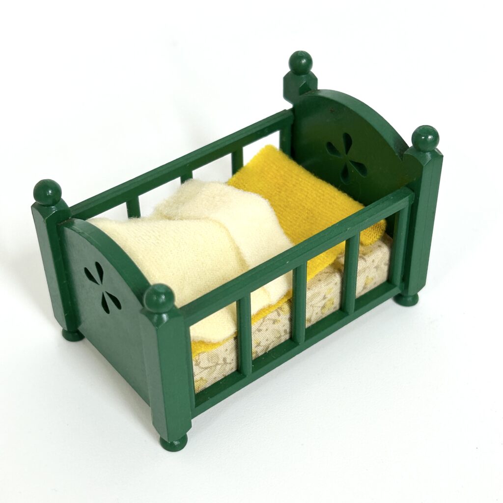 [used] Vintage Green Baby Bed 1985 KA-26 Sylvanian Families Calico Critters