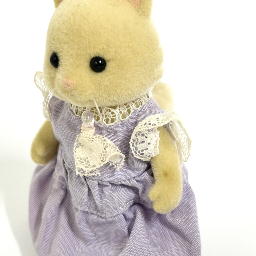 [used] Chantilly Cream Cat Mother Sylvanian Families Calico Critters