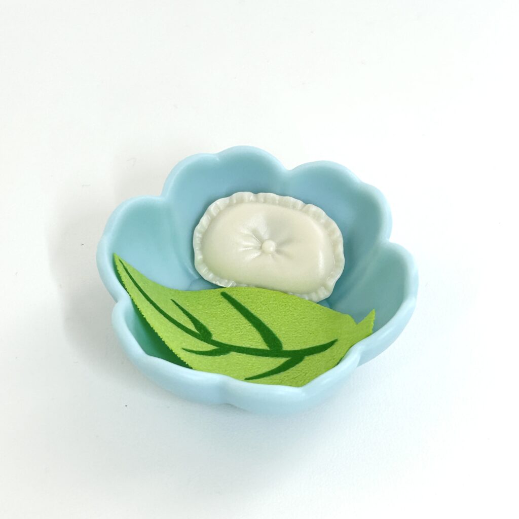 [used] Secret Forest Series Blue Flower Bed Familymart 2023 Sylvanian Families Calico Critters