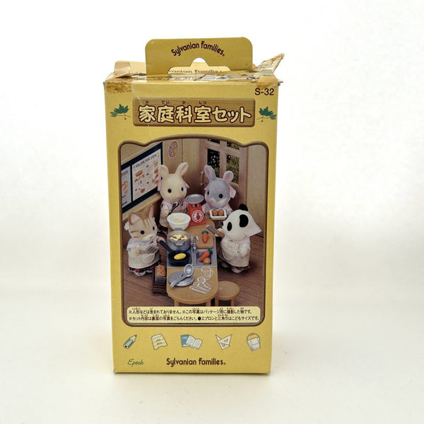 [Used] COOKING CLASS AT SCHOOL SET S-32 Epoch Japan Sylvanian Families