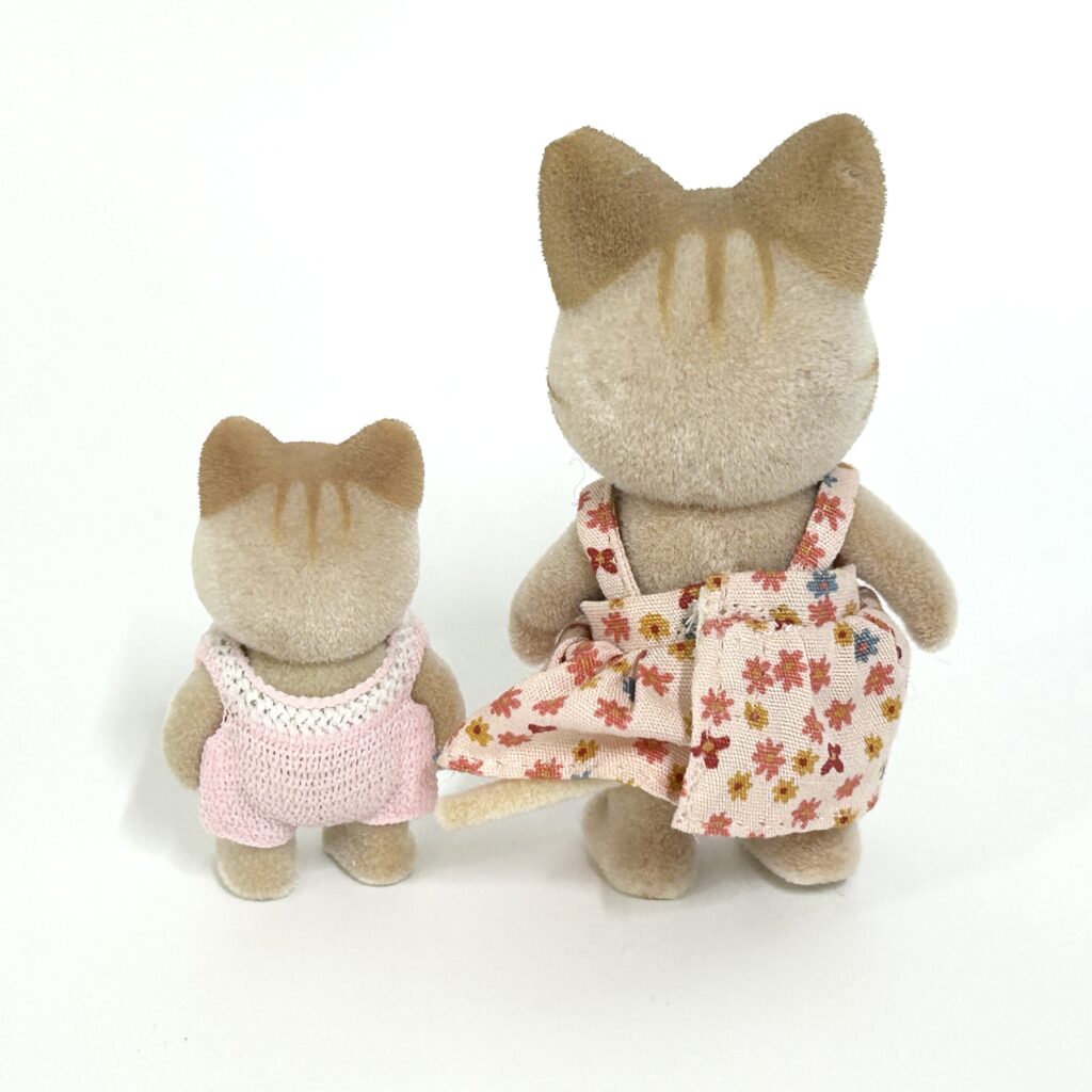 [used] Striped Cat Girl Baby Sylvanian Families Calico Critters