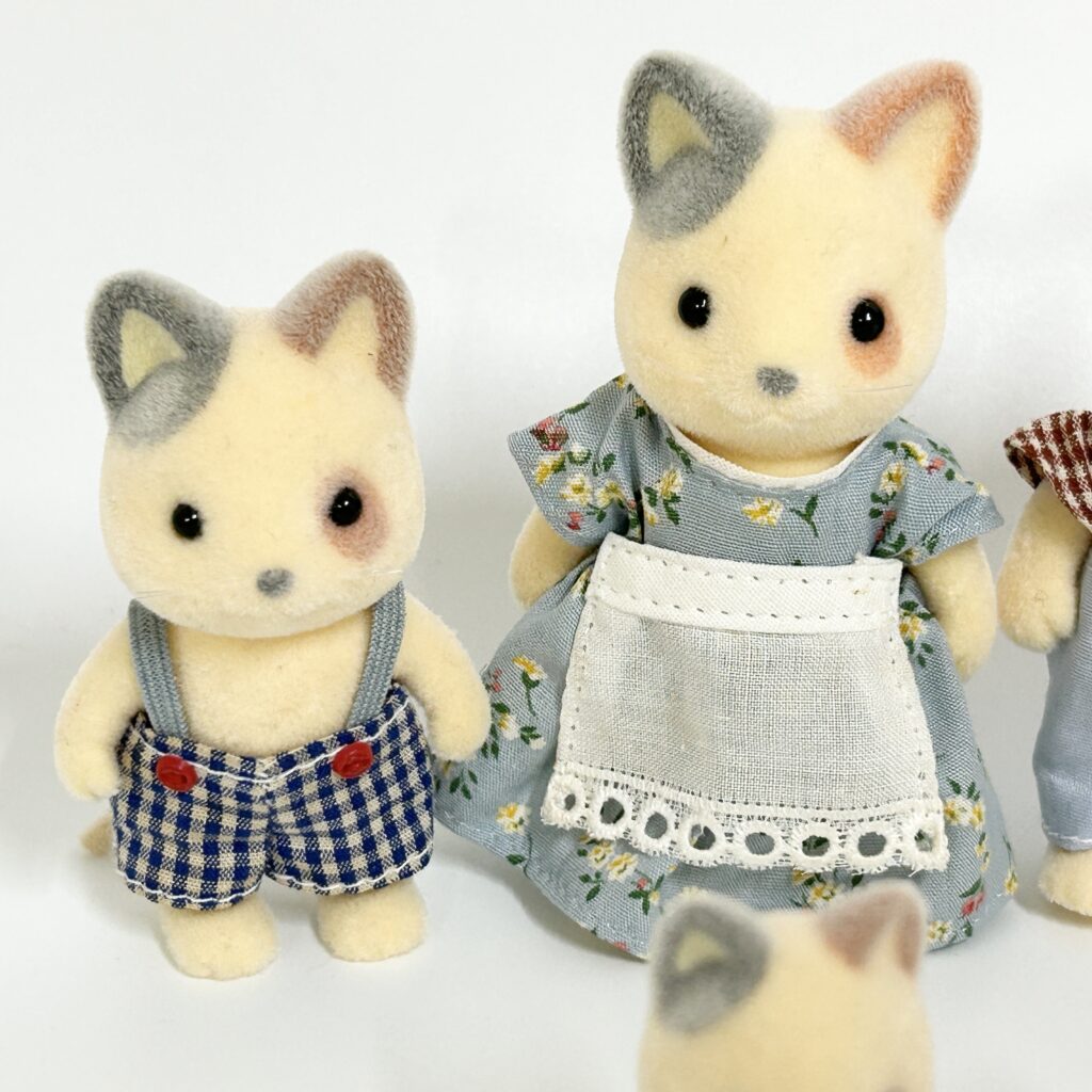 [used] Vintage Whisker Spotted Cat Faimly Sylvanian Families Calico Critters