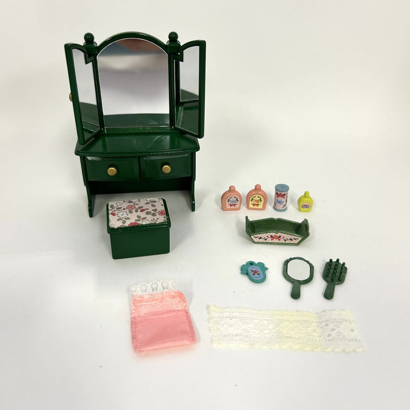 [Used] GREEN DRESSER SET Epoch Sylvanian Families