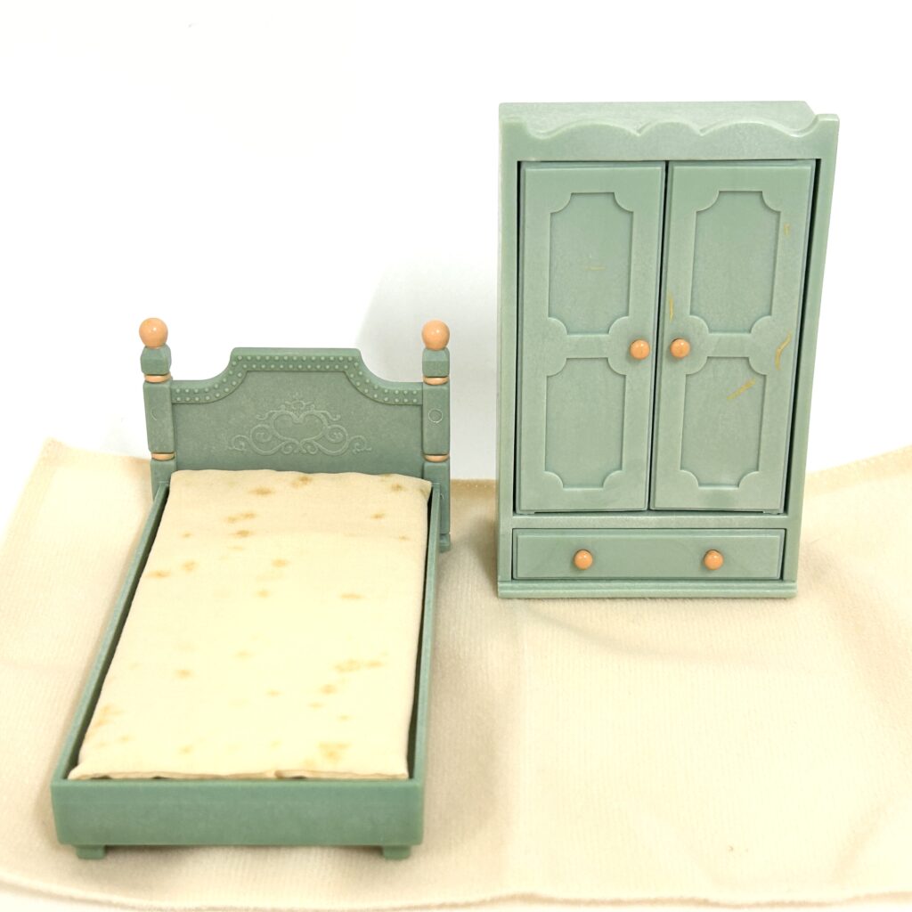 [used] Vintage Cozy Bedroom Set 1999 SE-131 Sylvanian Families Calico Critters