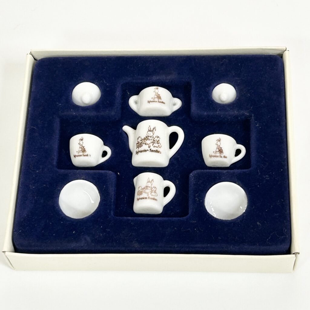 [used] Vintage Ceramic Tea Set 1985 KA-16 Sylvanian Families Calico Critters