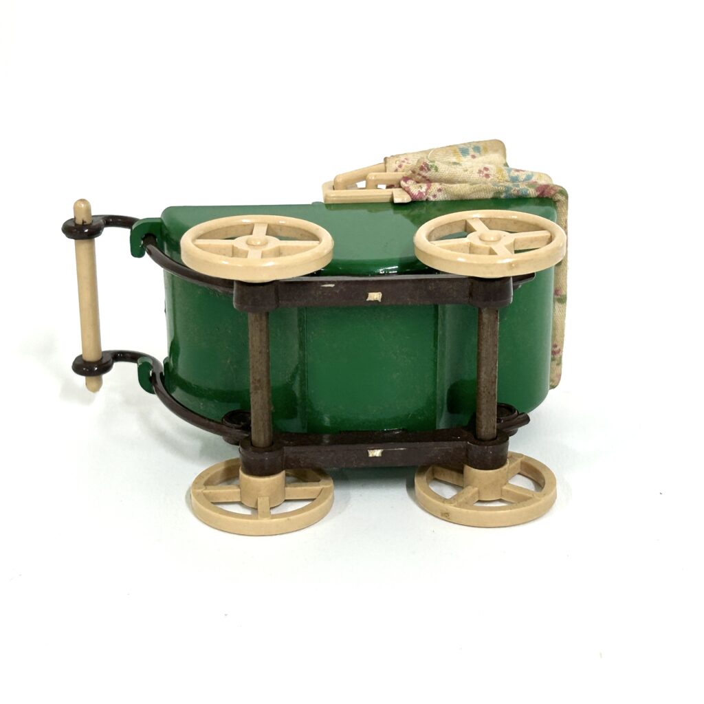 [used] Vintage Green Stroller 1985 KA-15 Sylvanian Families Calico Critters