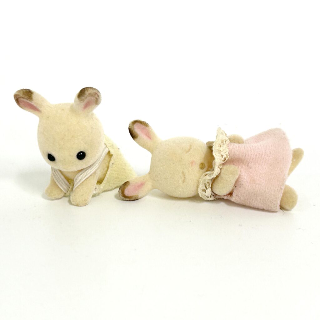[used] Sleeping Baby Chocolate Rabbit Sylvanian Families Calico Critters