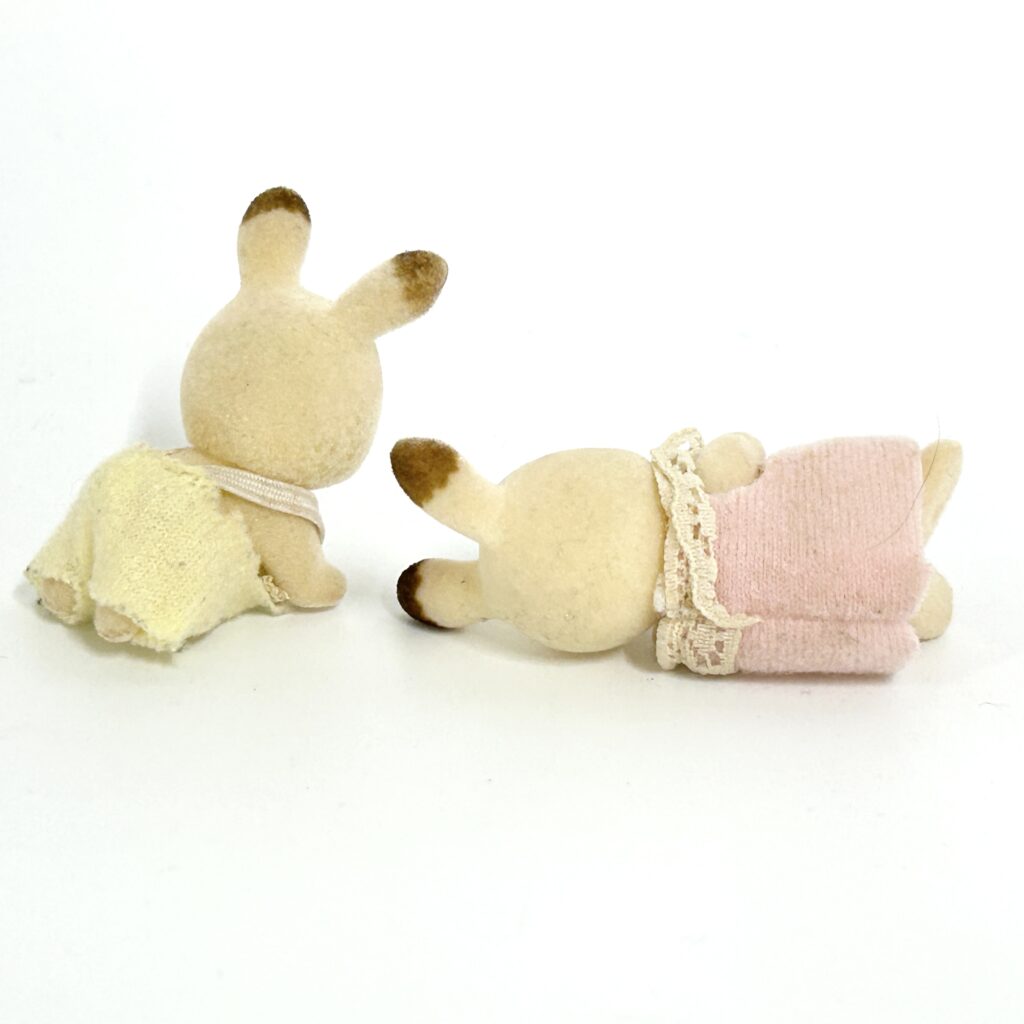 [used] Sleeping Baby Chocolate Rabbit Sylvanian Families Calico Critters