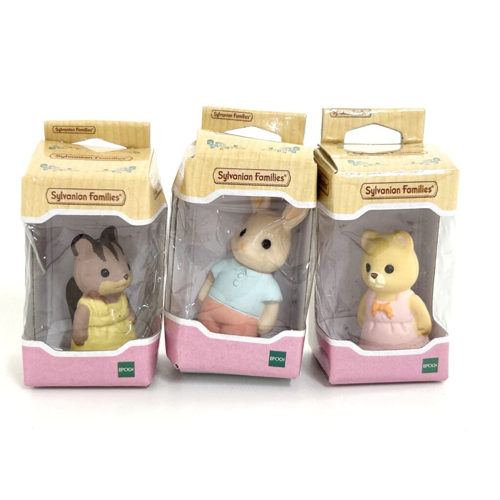 [used] Capsule Toy Figure Collection Set Sylvanian Families Calico Critters