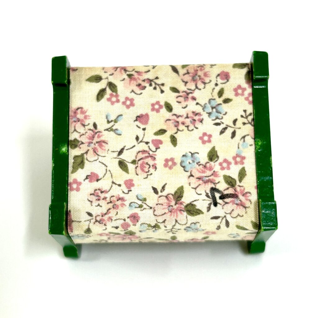 [used] Vintage Green Sofa Set Sylvanian Families Calico Critters