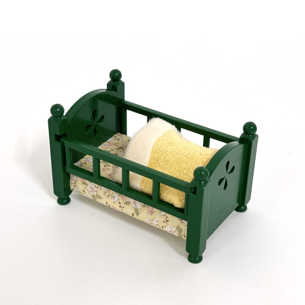[used] Vintage Green Baby Bed 1985 KA-26 Sylvanian Families Calico Critters