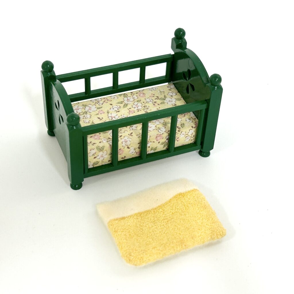 [used] Vintage Green Baby Bed 1985 KA-26 Sylvanian Families Calico Critters