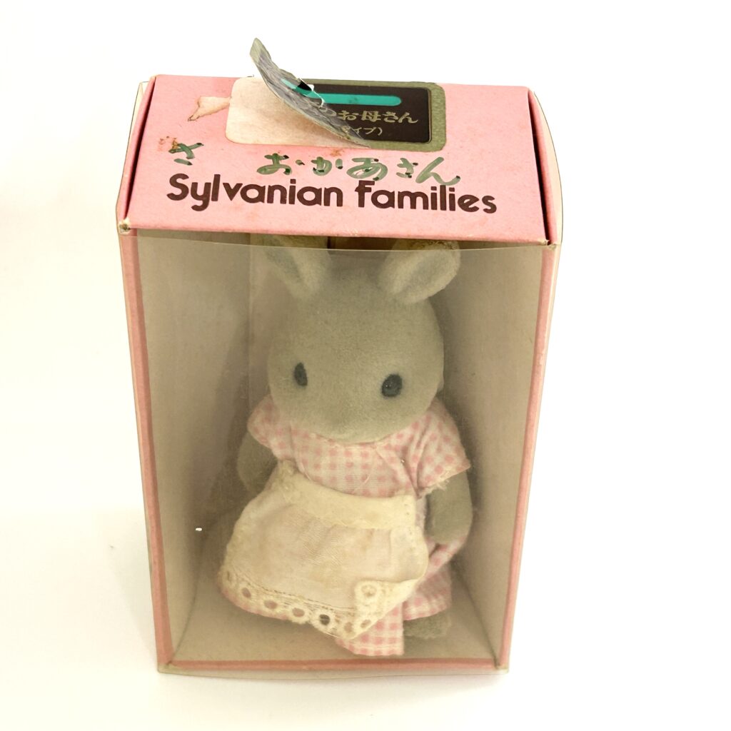 [used] Vintage Grey Rabbit Mother Sylvanian Families Calico Critters
