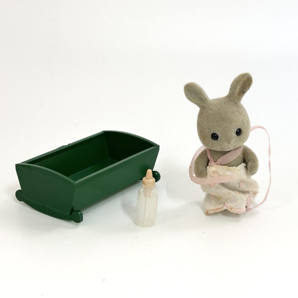 [used] Vintage Grey Rabbit Baby Sylvanian Families Calico Critters