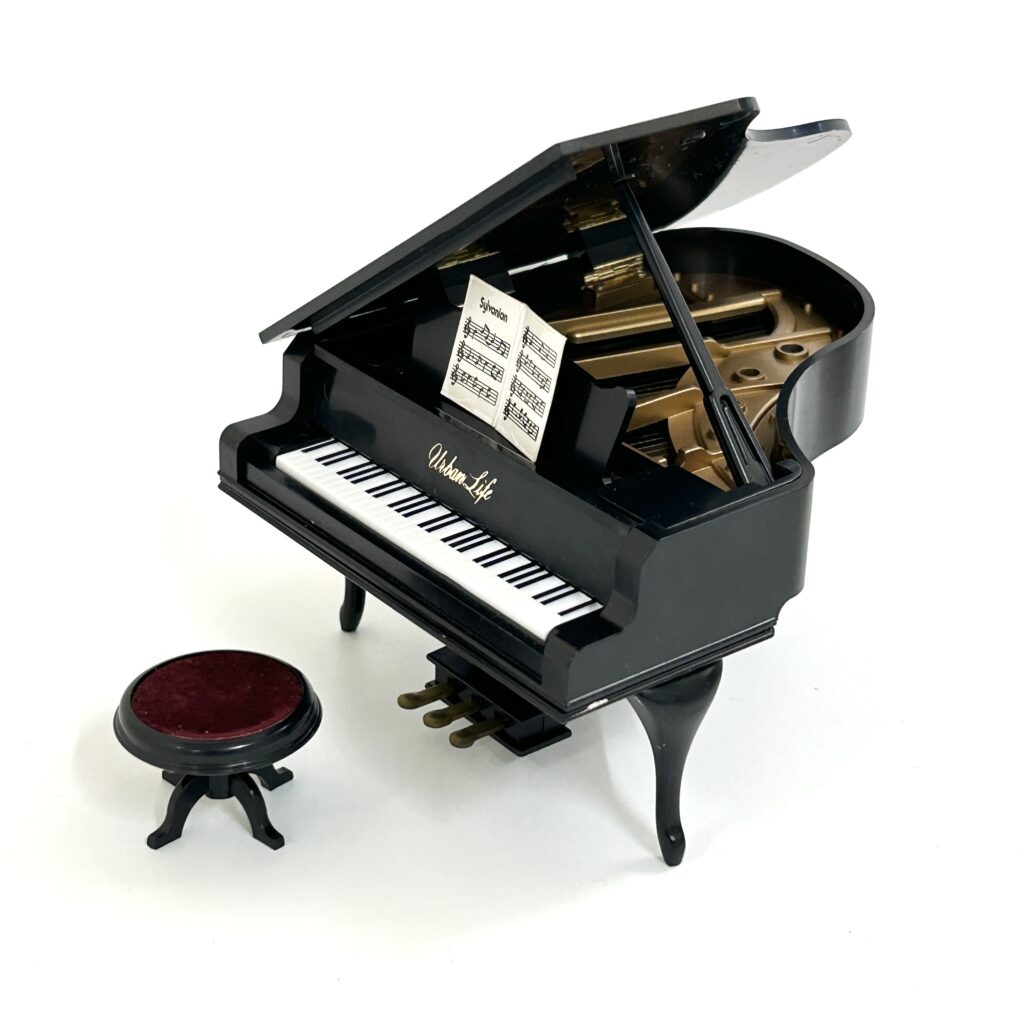 [used] Urban Life Grand Piano Black Sylvanian Families Calico Critters