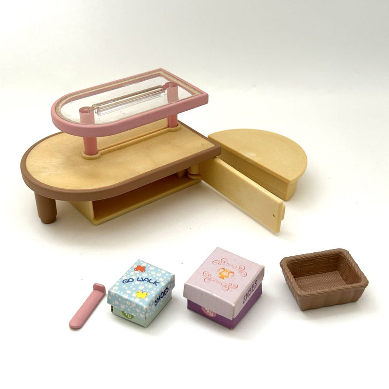 [Used] SHOE STORE SHELF SET Epoch Sylvanian Families