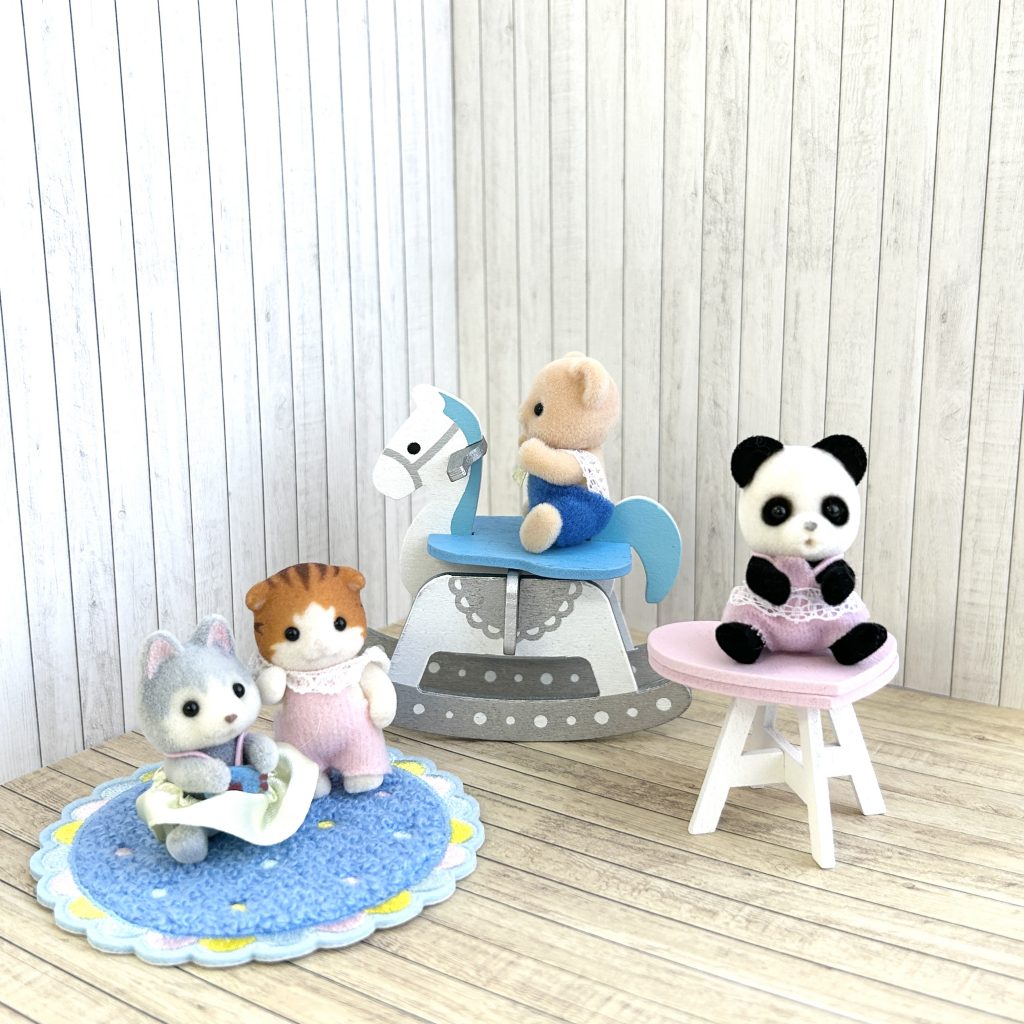 Dollhouse Base and Wallpaper Sheet Set White Seria