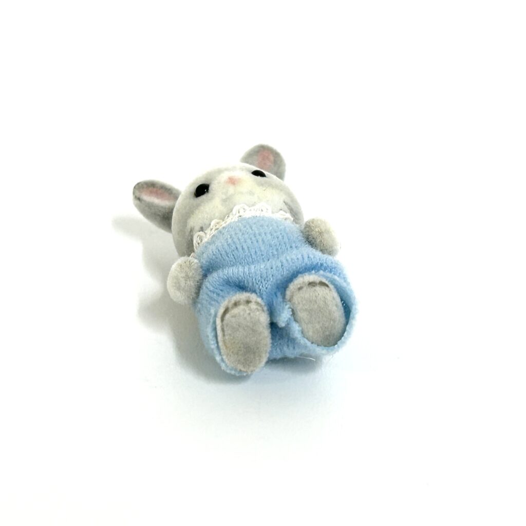 [used] Baby Cottontail Rabbit Sylvanian Families Calico Critters