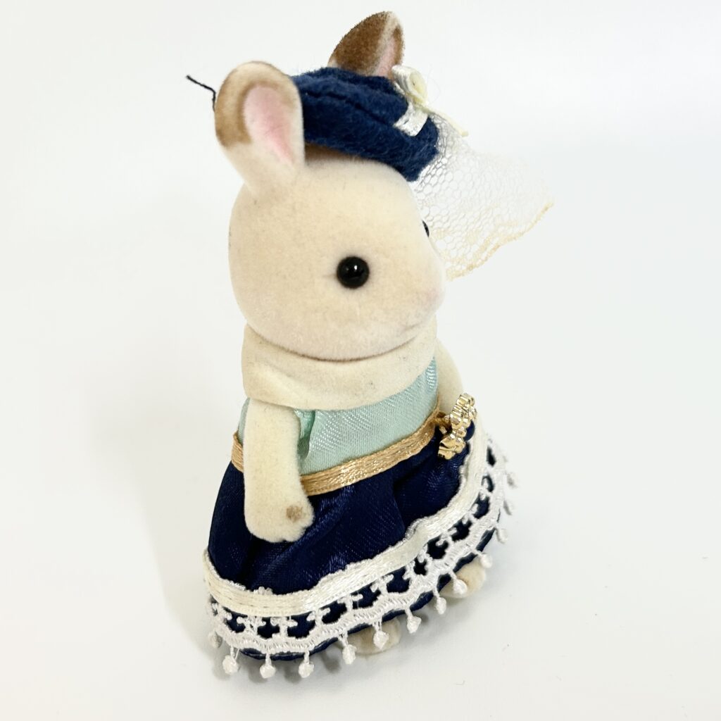 [used] Chocolat Rabbit Town Series Sister and Girl Sylvanian Families Calico Critters